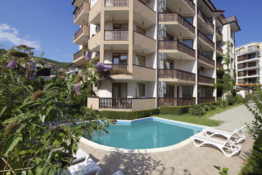 Mars Apartments In Complex Shipka Sveti Vlas Esterno foto